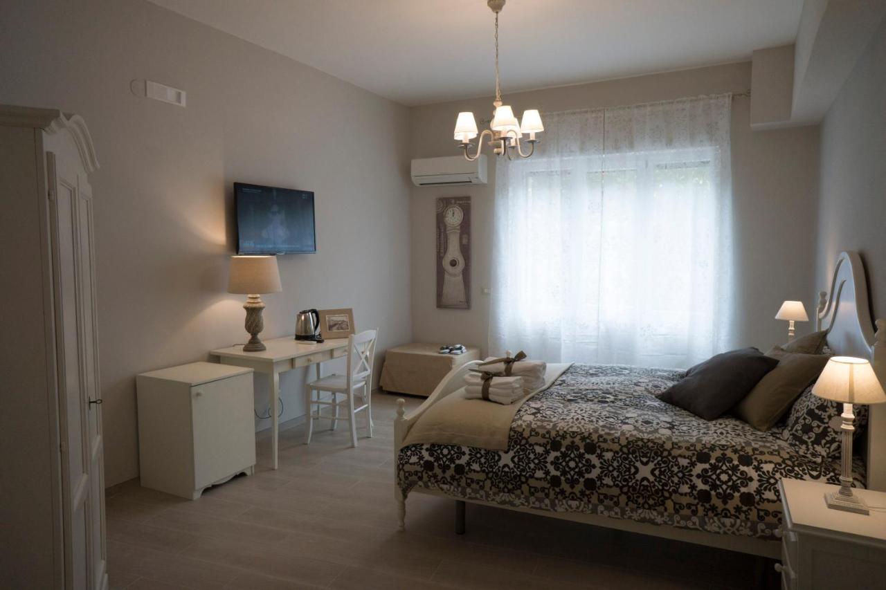 B&B Donna Ada Σαλέρνο Εξωτερικό φωτογραφία